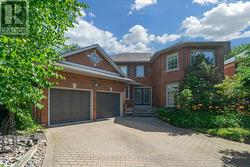 53 STRATHEARN AVENUE Richmond Hill, ON L4B 2Y9