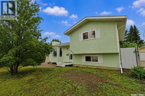 1611 Olive Diefenbaker DRIVE  Prince Albert, SK S6V 7V9