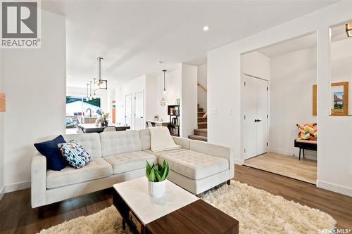 825 Osborne Street, Saskatoon, SK 
