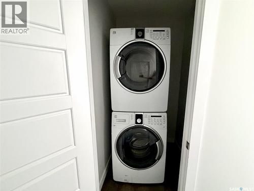 2043 Broder Street, Regina, SK - Indoor Photo Showing Laundry Room