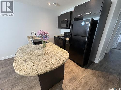 2043 Broder Street, Regina, SK - Indoor Photo Showing Kitchen