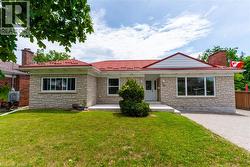 107 QUEENSWAY Drive Brantford, ON N3R 4X1