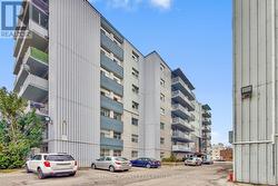 39 - 2 SUPERIOR AVENUE  Toronto, ON M8V 2M3