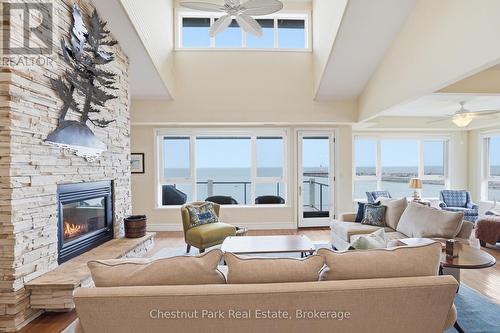 504 Mariners Way, Collingwood, ON 