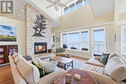 504 Mariners Way, Collingwood, ON 
