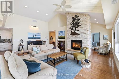 504 Mariners Way, Collingwood, ON 