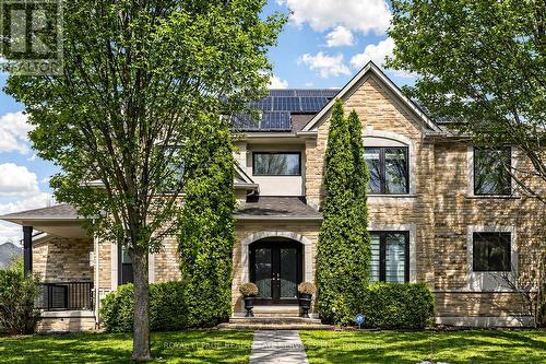 2353 WOODCREST DRIVE  Oakville, ON L6M 4S2