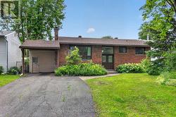738 STILES CRESCENT Ottawa, ON K1J 6Z1