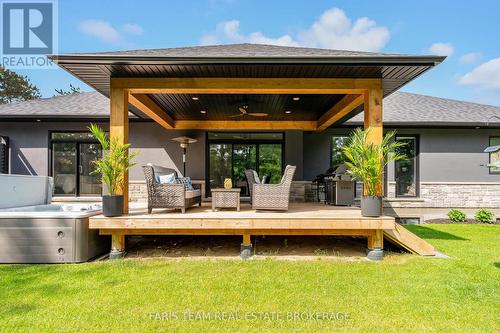 7 Reynolds Road, Tiny, ON 