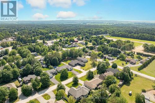 7 Reynolds Road, Tiny, ON 
