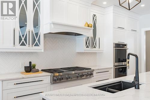 7 Reynolds Road, Tiny, ON 