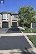 2081 GOLDEN ORCHARD TRAIL Oakville, ON L6M 3W8