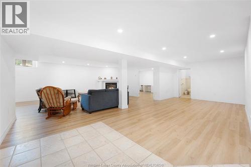 1075 Stoneybrook, Windsor, ON 