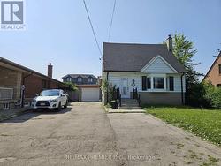 MAIN & 2ND - 31 COMPTON CRESCENT Toronto, ON M3M 2C3