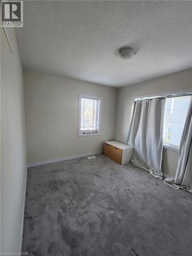 5 KEELSON Street , Welland, Ontario L3B 0M2 4