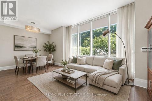 Th122 - 29 Queens Quay E, Toronto, ON 