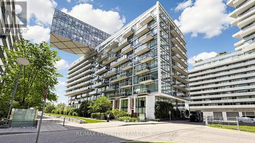Th122 - 29 Queens Quay E, Toronto, ON 