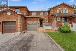 334 DUNSMORE LANE Barrie, ON L4M 7B2