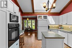 Kitchen with breakfast knook - 