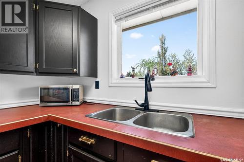 22 Edelweiss Crescent, Moose Jaw, SK - Indoor Photo Showing Kitchen With Double Sink