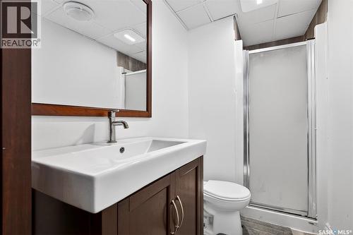 22 Edelweiss Crescent, Moose Jaw, SK - Indoor Photo Showing Bathroom