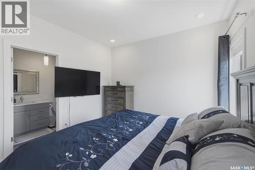 202 Bentley Court, Saskatoon, SK 