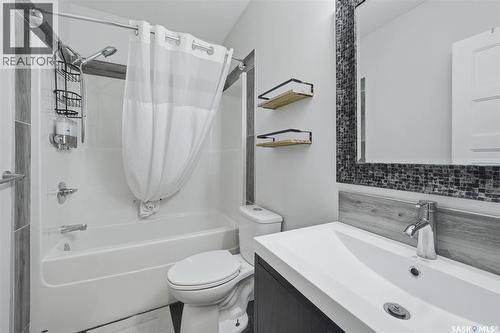 202 Bentley Court, Saskatoon, SK 