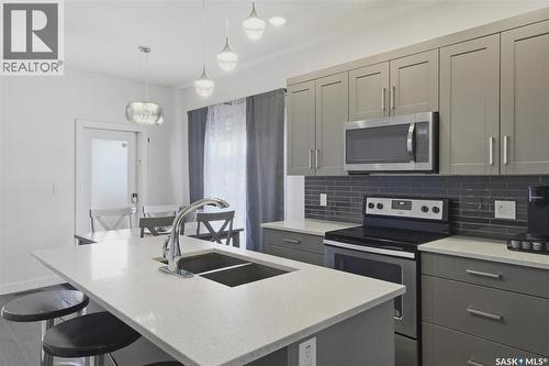 202 Bentley Court, Saskatoon, SK 