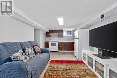 Lower Level Living Room/ Kitchen - 1072 Orchard Road, Mississauga, ON 