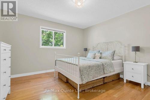 2 Heritage Drive, Prince Edward County (Wellington Ward), ON 