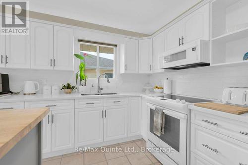2 Heritage Drive, Prince Edward County (Wellington Ward), ON 