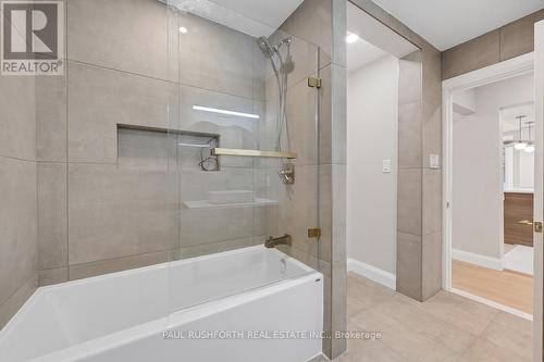 4 Piece Bathroom - 668 Fraser Avenue, Ottawa, ON - Indoor Photo Showing Bathroom