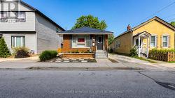 33 RAYMOND STREET St. Catharines (Downtown), ON L2R 2T3