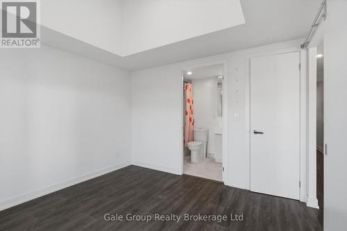 303 - 370 Martha Street, Burlington (Brant), ON 