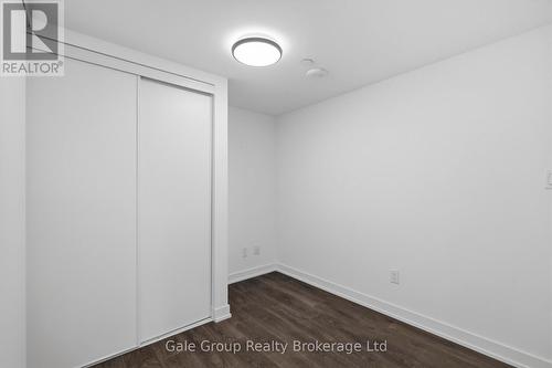 303 - 370 Martha Street, Burlington (Brant), ON 