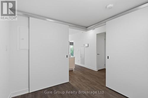 303 - 370 Martha Street, Burlington (Brant), ON 