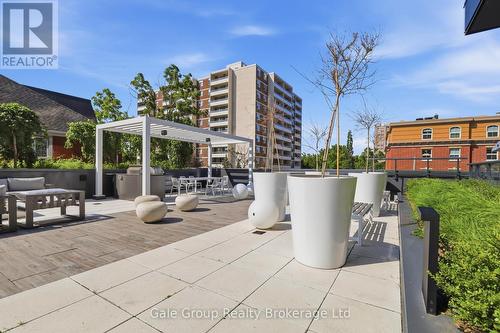 303 - 370 Martha Street, Burlington (Brant), ON 