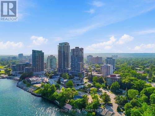 303 - 370 Martha Street, Burlington (Brant), ON 