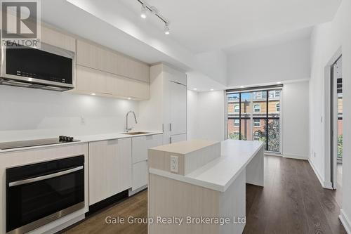 303 - 370 Martha Street, Burlington (Brant), ON 
