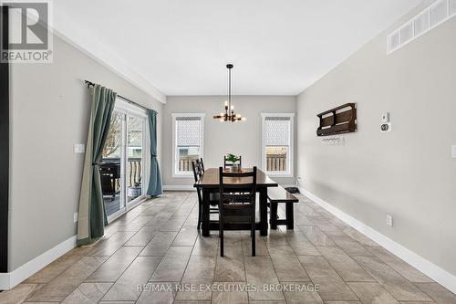 700 Stonehenge Street, Kingston (City Northwest), ON - Indoor Photo Showing Dining Room
