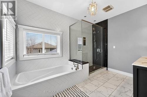 700 Stonehenge Street, Kingston (City Northwest), ON - Indoor Photo Showing Bathroom