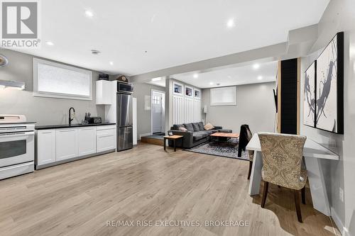 700 Stonehenge Street, Kingston (City Northwest), ON - Indoor Photo Showing Kitchen
