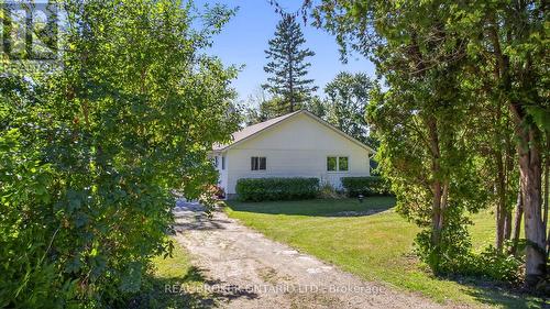 Driveway - 2174 Atkinson Road, Springwater, ON 