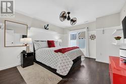 Primary bedroom - 