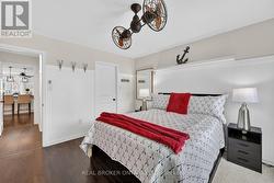 Primary bedroom - 