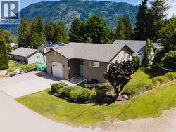 120 Kootenay Avenue Castlegar, BC V1N 4H4