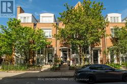 12 EAST YORK AVENUE Toronto, ON M4K 3Z9