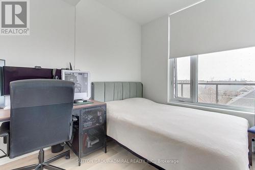413 - 8 Beverley Glen, Vaughan, ON 