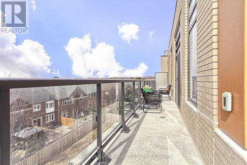 413 - 8 Beverley Glen, Vaughan, ON 