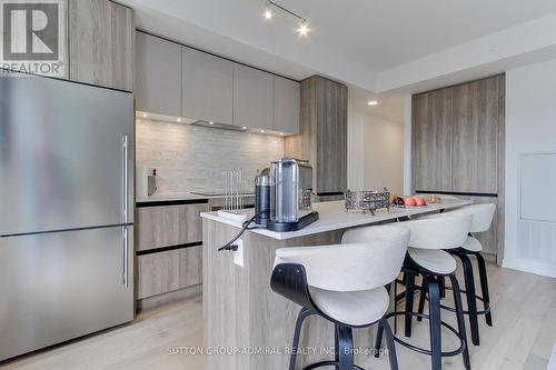 413 - 8 Beverley Glen, Vaughan, ON 